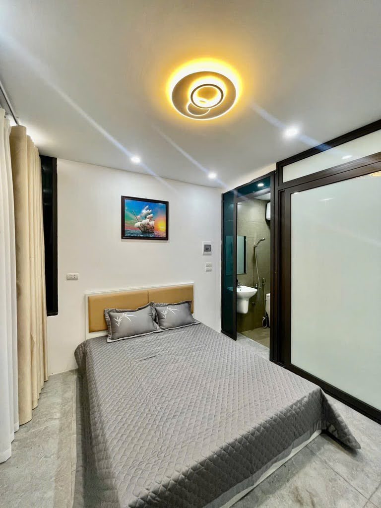 BÁN NHÀ 3 TẦNG, TÂN MAI - HOÀNG MAI, NHỎ XINH ĐỦ CÔNG NĂNG - GIÁ 2 TỶ HƠN - Ảnh 4